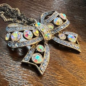 NWT! Betsey Johnson Bow Necklace